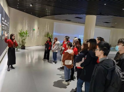 蘇州校區(qū)第六期“職海引航”計劃導師聯(lián)合指導 多方聯(lián)動解析職業(yè)發(fā)展路徑